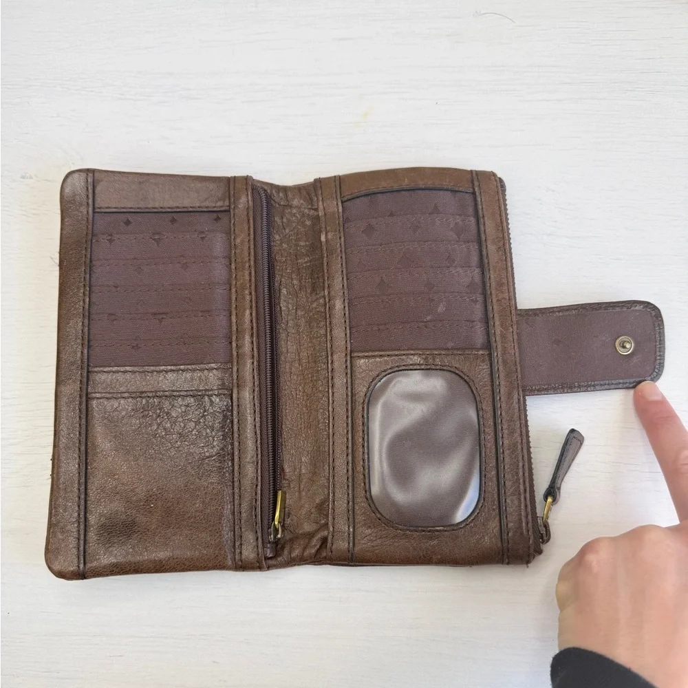 Fossil Chocolate Brown Fossil Emory Clutch Leather Wallet
